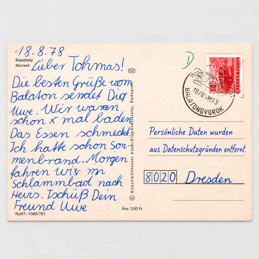 Alte Ansichtskarten Keszthely – Rückseite der historischen Schlosskarte mit Poststempel und Briefmarke