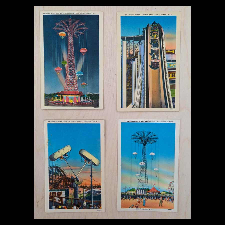 Vier historische Coney-Island-Ansichtskarten mit Parachute Jump, Flying Turns und Loop-O-Plane im Steeplechase Park New York