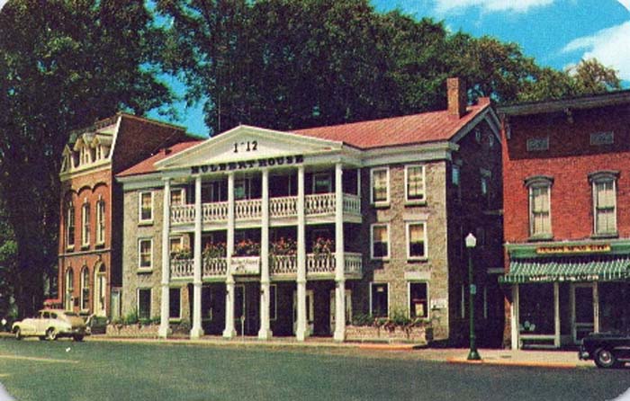 36 alte Ansichtskarten – USA-Konvolut mit internationalen Motiven