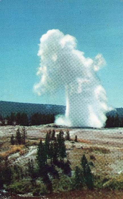 36 alte Ansichtskarten – USA-Konvolut mit internationalen Motiven