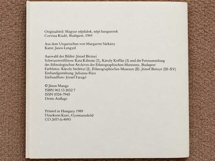 Ungarische Volkslieder und Volksinstrumente – Impressumsseite mit ISBN, Verlag und Erscheinungsjahr 1989