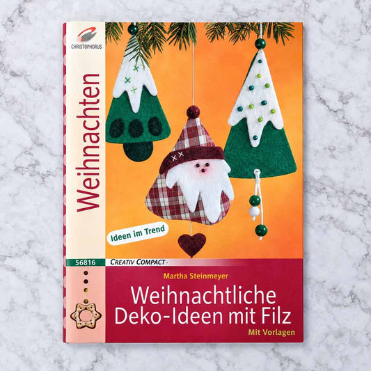 Weihnachtliche Deko-Ideen mit Filz – Titelbild mit Weihnachtsmann, Tannenbäumen und Filzdekoration für Advent und Weihnachten